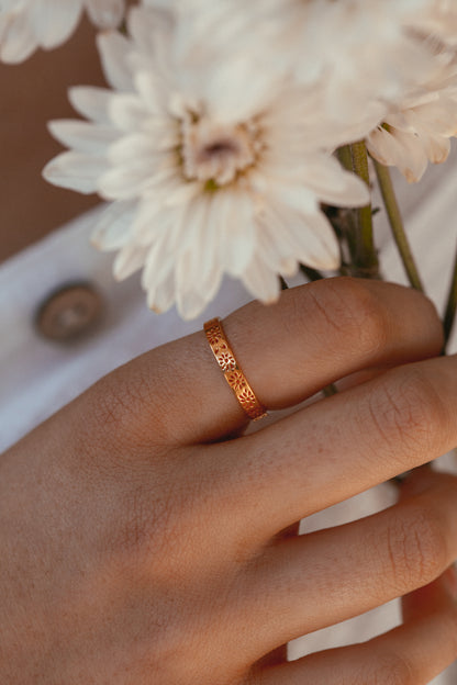 Eternal Flower Ring